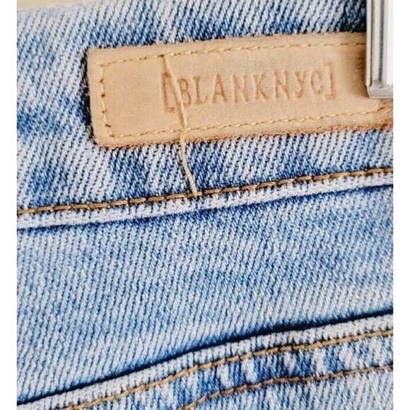 BlankNYC The Franklin Straight Ovelap Fly Say Less Wash Wide Leg Jeans Size 28 - Picture 5 of 10